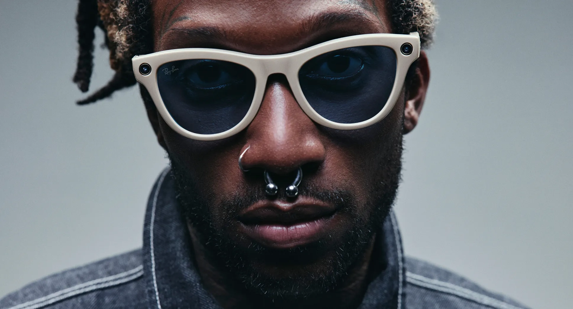 Ray-Ban Meta Skyler (Gen 2) Shiny Chalky Gray AI glasses with Sapphire Transitions® lenses - Obrázok 2